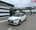 Белый Хендай и20, объемом двигателя 1.12 л и пробегом 184 тыс. км за 7200 $, фото 1 на Automoto.ua