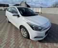 Белый Хендай и20, объемом двигателя 1.12 л и пробегом 237 тыс. км за 7700 $, фото 4 на Automoto.ua