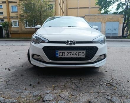 Белый Хендай и20, объемом двигателя 1.1 л и пробегом 232 тыс. км за 7500 $, фото 1 на Automoto.ua