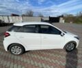 Белый Хендай и20, объемом двигателя 1.12 л и пробегом 237 тыс. км за 7700 $, фото 1 на Automoto.ua