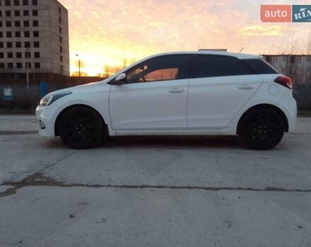 Білий Хендай і20, об'ємом двигуна 1.12 л та пробігом 130 тис. км за 8200 $, фото 1 на Automoto.ua