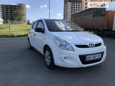 Хендай и20 2010 в Харькове на Automoto.ua Белый Хендай и20, объемом двигателя 1.2 л и пробегом 281 тыс. км за 4999 $, фото 1 на Automoto.ua