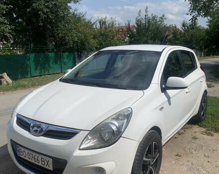 Білий Хендай і20, об'ємом двигуна 1.4 л та пробігом 221 тис. км за 4500 $, фото 1 на Automoto.ua