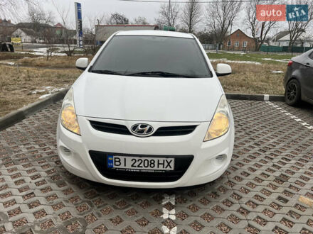 Хендай і20 2011 у Полтаві на Automoto.ua Білий Хендай і20, об'ємом двигуна 1.25 л та пробігом 102 тис. км за 5700 $, фото 1 на Automoto.ua