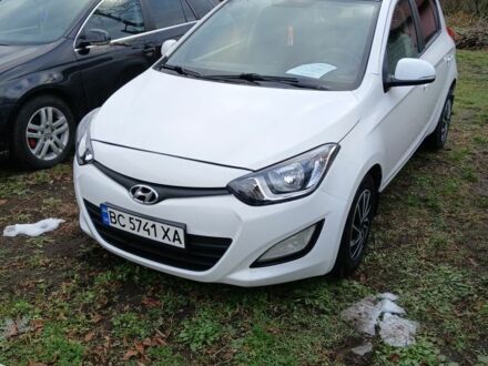 Білий Хендай і20, об'ємом двигуна 1.25 л та пробігом 218 тис. км за 5500 $, фото 1 на Automoto.ua