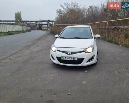 Белый Хендай и20, объемом двигателя 1.4 л и пробегом 125 тыс. км за 7400 $, фото 1 на Automoto.ua