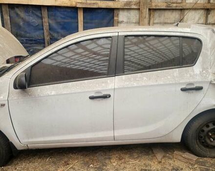Білий Хендай і20, об'ємом двигуна 1.1 л та пробігом 170 тис. км за 1800 $, фото 1 на Automoto.ua
