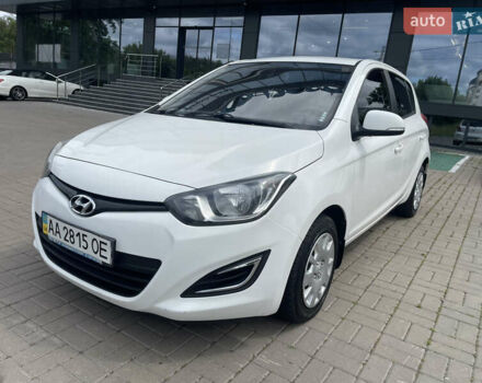 Белый Хендай и20, объемом двигателя 1.4 л и пробегом 162 тыс. км за 7900 $, фото 1 на Automoto.ua