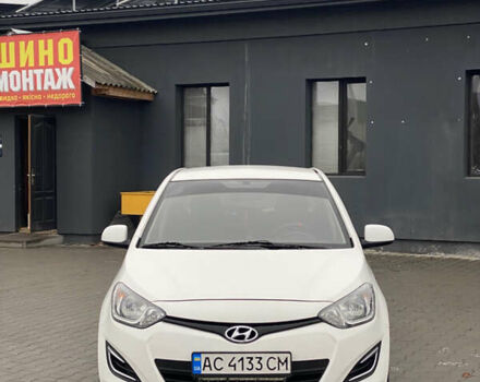 Белый Хендай и20, объемом двигателя 1.12 л и пробегом 260 тыс. км за 5900 $, фото 1 на Automoto.ua