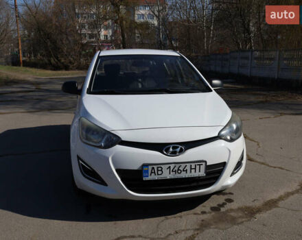 Белый Хендай и20, объемом двигателя 1.25 л и пробегом 115 тыс. км за 6400 $, фото 1 на Automoto.ua