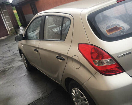 Хендай и20 2011 в Житомире на Automoto.ua Бежевый Хендай и20, объемом двигателя 1.25 л и пробегом 188 тыс. км за 5400 $, фото 5 на Automoto.ua