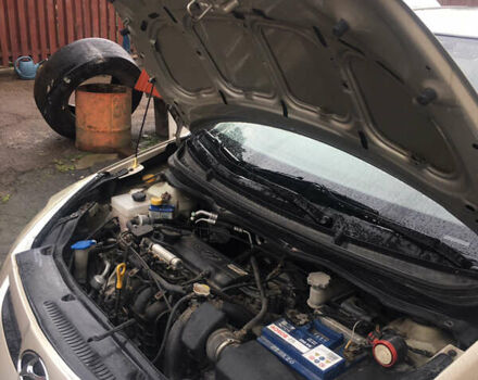 Хендай и20 2011 в Житомире на Automoto.ua Бежевый Хендай и20, объемом двигателя 1.25 л и пробегом 188 тыс. км за 5400 $, фото 18 на Automoto.ua