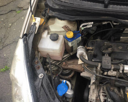 Хендай и20 2011 в Житомире на Automoto.ua Бежевый Хендай и20, объемом двигателя 1.25 л и пробегом 188 тыс. км за 5400 $, фото 19 на Automoto.ua