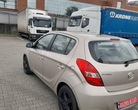 Бежевий Хендай і20, об'ємом двигуна 1.4 л та пробігом 103 тис. км за 8300 $, фото 8 на Automoto.ua
