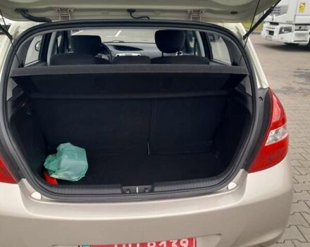 Бежевий Хендай і20, об'ємом двигуна 1.4 л та пробігом 103 тис. км за 8300 $, фото 5 на Automoto.ua