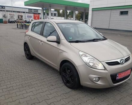 Бежевий Хендай і20, об'ємом двигуна 1.4 л та пробігом 103 тис. км за 8300 $, фото 18 на Automoto.ua
