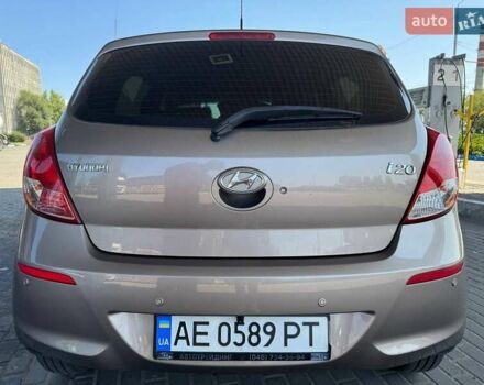 Бежевий Хендай і20, об'ємом двигуна 1.37 л та пробігом 85 тис. км за 8500 $, фото 2 на Automoto.ua