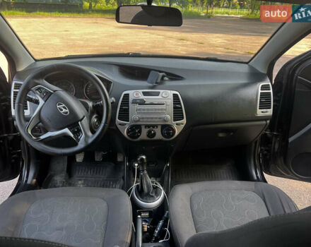 Чорний Хендай і20, об'ємом двигуна 1.25 л та пробігом 207 тис. км за 4300 $, фото 6 на Automoto.ua