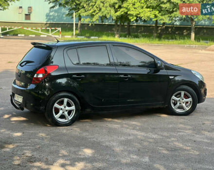Чорний Хендай і20, об'ємом двигуна 1.25 л та пробігом 207 тис. км за 4300 $, фото 5 на Automoto.ua