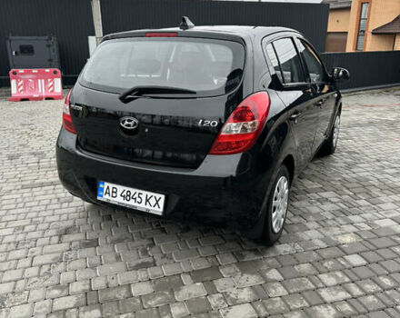 Черный Хендай и20, объемом двигателя 1.25 л и пробегом 180 тыс. км за 5000 $, фото 3 на Automoto.ua