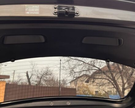 Черный Хендай и20, объемом двигателя 1.2 л и пробегом 184 тыс. км за 5000 $, фото 4 на Automoto.ua