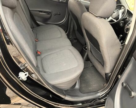 Черный Хендай и20, объемом двигателя 1.2 л и пробегом 184 тыс. км за 5000 $, фото 11 на Automoto.ua