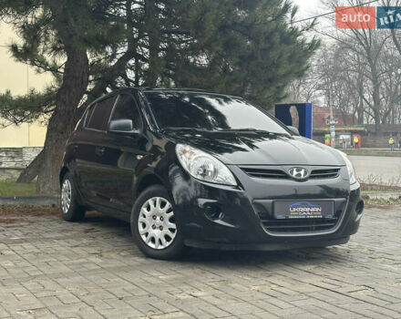 Черный Хендай и20, объемом двигателя 1.4 л и пробегом 186 тыс. км за 3700 $, фото 5 на Automoto.ua