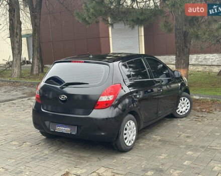 Черный Хендай и20, объемом двигателя 1.4 л и пробегом 186 тыс. км за 3700 $, фото 11 на Automoto.ua