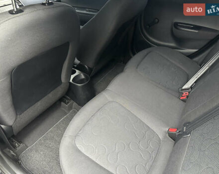 Черный Хендай и20, объемом двигателя 1.4 л и пробегом 186 тыс. км за 3700 $, фото 15 на Automoto.ua