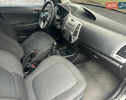 Черный Хендай и20, объемом двигателя 1.4 л и пробегом 186 тыс. км за 3700 $, фото 21 на Automoto.ua