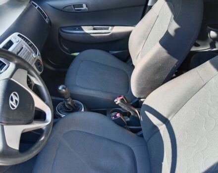 Хендай и20 2011 в Днепре (Днепропетровске) на Automoto.ua Черный Хендай и20, объемом двигателя 1.4 л и пробегом 186 тыс. км за 4000 $, фото 8 на Automoto.ua