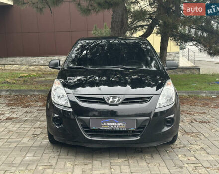 Черный Хендай и20, объемом двигателя 1.4 л и пробегом 186 тыс. км за 3700 $, фото 3 на Automoto.ua