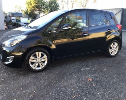 Черный Хендай и20, объемом двигателя 1.6 л и пробегом 175 тыс. км за 10900 $, фото 1 на Automoto.ua