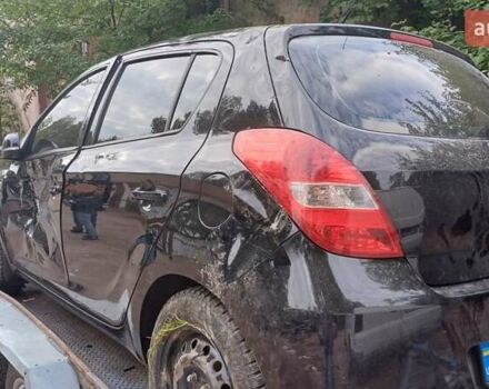Хендай и20 2012 в Овруче на Automoto.ua Черный Хендай и20, объемом двигателя 1.2 л и пробегом 220 тыс. км за 2200 $, фото 8 на Automoto.ua
