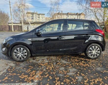 Черный Хендай и20, объемом двигателя 1.4 л и пробегом 224 тыс. км за 5950 $, фото 4 на Automoto.ua