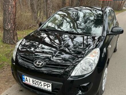 Черный Хендай и20, объемом двигателя 1.25 л и пробегом 118 тыс. км за 5700 $, фото 1 на Automoto.ua