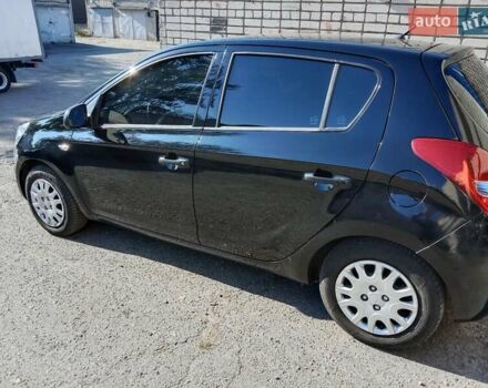 Чорний Хендай і20, об'ємом двигуна 1.4 л та пробігом 186 тис. км за 4400 $, фото 1 на Automoto.ua