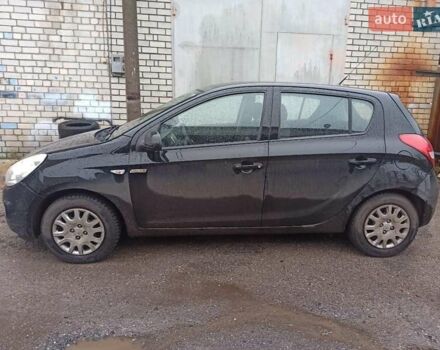 Чорний Хендай і20, об'ємом двигуна 1.2 л та пробігом 190 тис. км за 3999 $, фото 1 на Automoto.ua