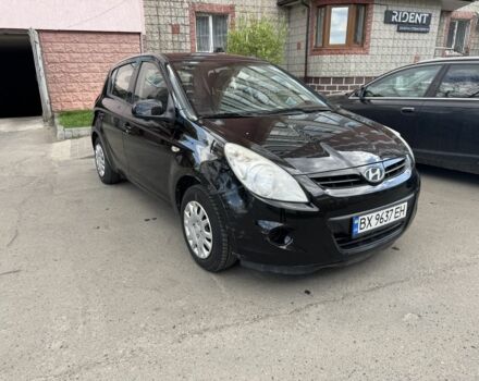 Черный Хендай и20, объемом двигателя 1.2 л и пробегом 144 тыс. км за 5150 $, фото 1 на Automoto.ua