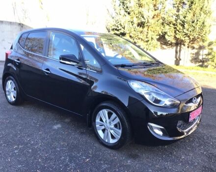 Черный Хендай и20, объемом двигателя 1.6 л и пробегом 175 тыс. км за 10900 $, фото 1 на Automoto.ua