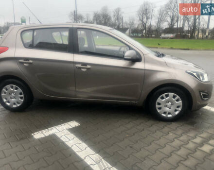 Коричневий Хендай і20, об'ємом двигуна 1.4 л та пробігом 132 тис. км за 5750 $, фото 4 на Automoto.ua