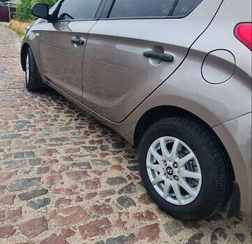 Коричневий Хендай і20, об'ємом двигуна 1.25 л та пробігом 178 тис. км за 5600 $, фото 9 на Automoto.ua
