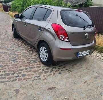 Коричневий Хендай і20, об'ємом двигуна 1.25 л та пробігом 178 тис. км за 5600 $, фото 12 на Automoto.ua