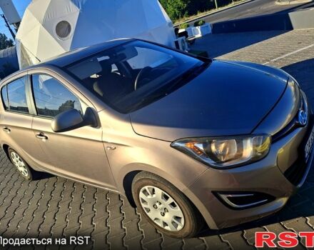 Коричневый Хендай и20, объемом двигателя 1.2 л и пробегом 148 тыс. км за 5500 $, фото 1 на Automoto.ua