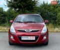 Красный Хендай и20, объемом двигателя 1.2 л и пробегом 155 тыс. км за 4499 $, фото 2 на Automoto.ua
