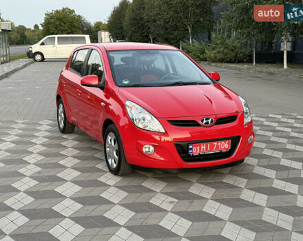 Червоний Хендай і20, об'ємом двигуна 1.4 л та пробігом 147 тис. км за 6350 $, фото 5 на Automoto.ua