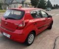 Красный Хендай и20, объемом двигателя 1.2 л и пробегом 235 тыс. км за 3800 $, фото 2 на Automoto.ua