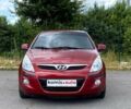 Красный Хендай и20, объемом двигателя 1.2 л и пробегом 155 тыс. км за 4499 $, фото 5 на Automoto.ua