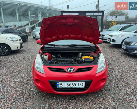 Червоний Хендай і20, об'ємом двигуна 1.4 л та пробігом 130 тис. км за 7900 $, фото 17 на Automoto.ua