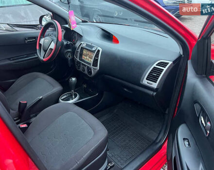 Червоний Хендай і20, об'ємом двигуна 1.4 л та пробігом 130 тис. км за 7900 $, фото 12 на Automoto.ua